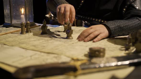 Recreating the battle plan on the map in the historical period. alt