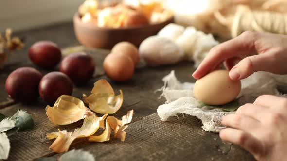 Easter eggs of different colors with onion skin. Natural brown dye.