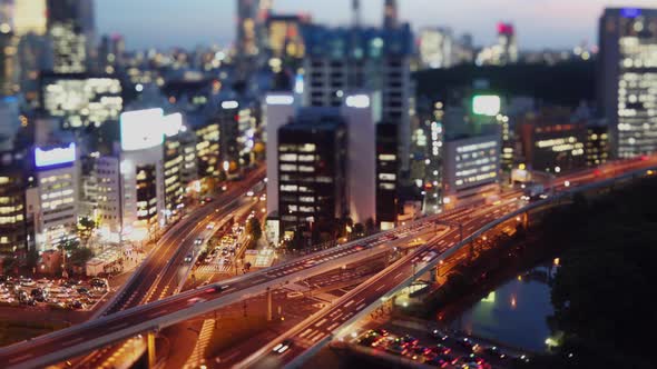 Time Lapse of traffic and buildings of Tokyo Japan alt