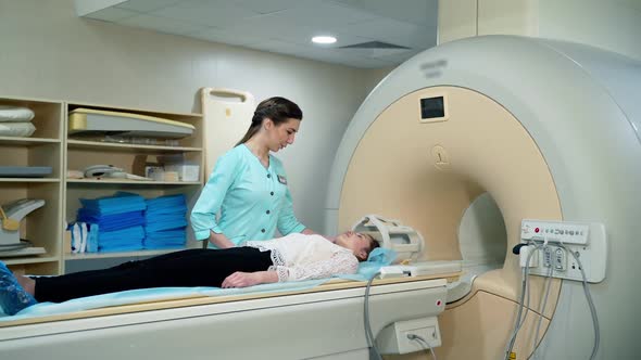 Magnetic resonance image device in hospital. 