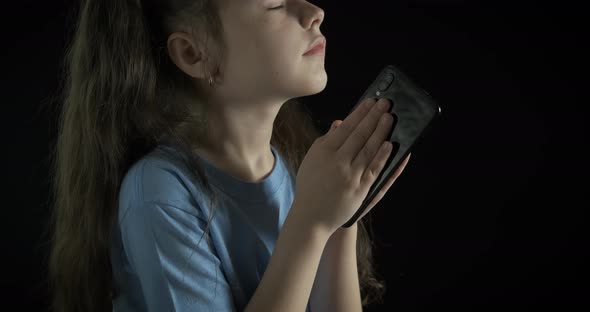 Praying with a Smartphone
