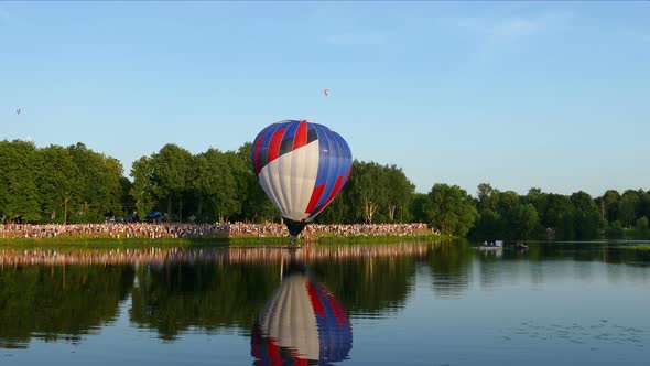 Balloonist Compete