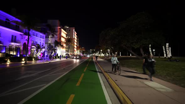 Two way bike lanes Miami Beach
