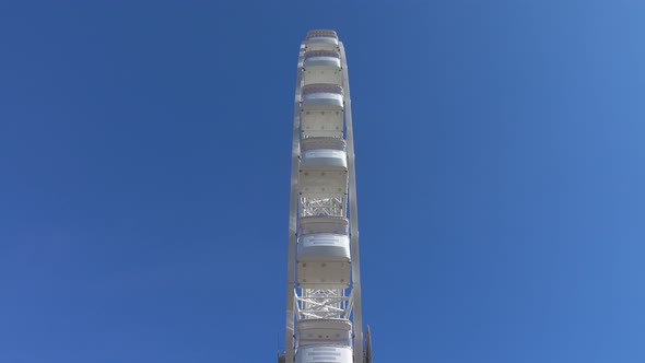 Ferris Wheel In Park alt