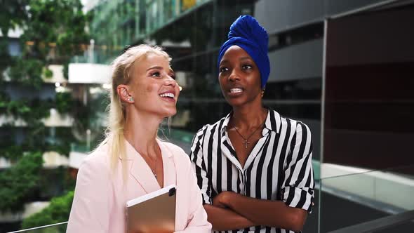 Beautiful business women working in the city