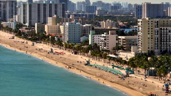 Winter vacation in Florida. Aerial telephoto parallax video