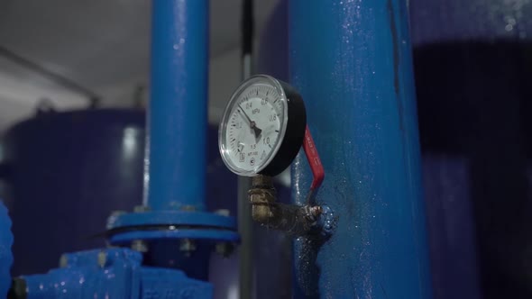 Water Pressure Meter With Valve