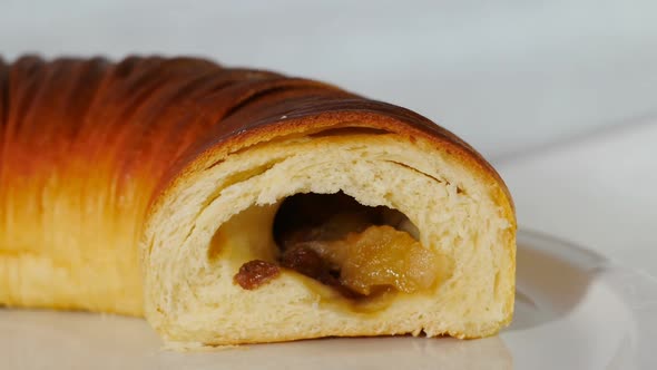 round pie roll in section