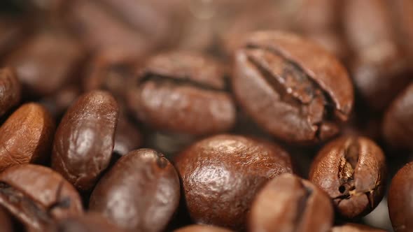 High Quality of Select Roasted Coffee Beans, Popular Energy Boosting Drink