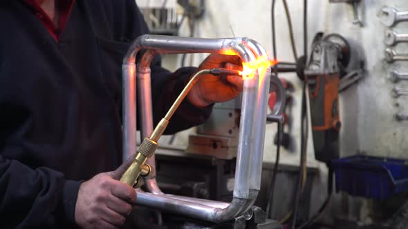 Workman Welding The Aluminum