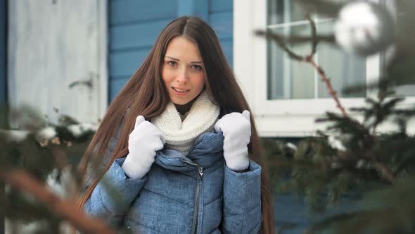 Sensual Pretty Young Woman Posing Outdoor in Winter