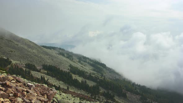 Clouds and the Mountains Timelapse