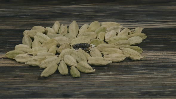 Cardamom Pods