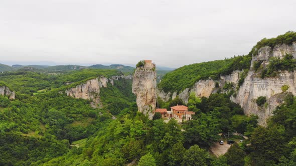 Katskhi Pillar Panorama (Zoom In)