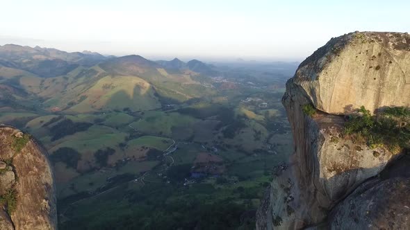 Drone mountain proximity. O Frade e a Freira, Espírito Santo, Brasil. Drone shot.