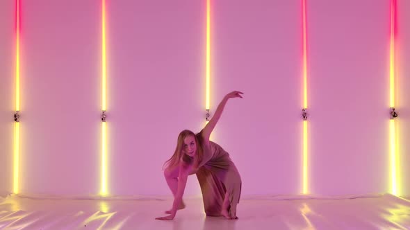 Sexy Modern Dance of Contempt Performed By a Flexible Young Female Dancer