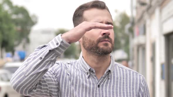 Beard Casual Man Searching New Opportunity