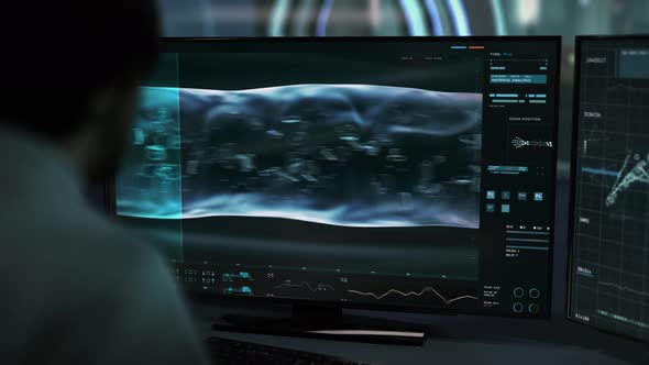 Doctor Uses Advanced Medical Scanner To Determine Blood Type Of Patient alt