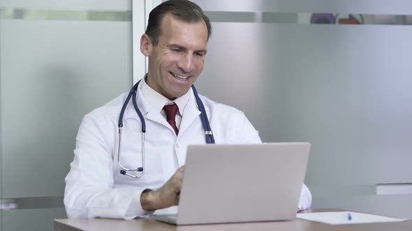 Online Video Chat with Patient By Doctor