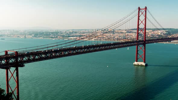 Ponte 25 de Abril bridge, Lisbon, Portugal