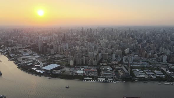 City in the Setting Sun, Shanghai