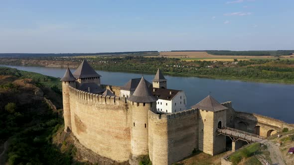 Old Khotyn Castle