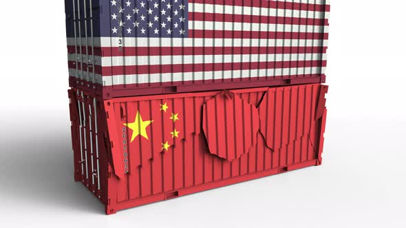 Container with Flag of the USA Breaks Container with Flag of China