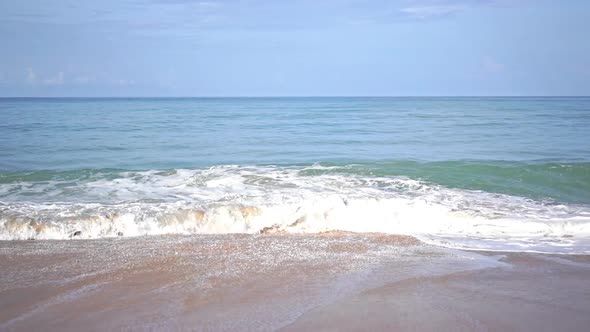 Beautiful tropical beach sea ocean with blue sky and white cloud