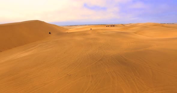 Stunning Desert Scenery Including Red Dunes at Sossusvlei alt