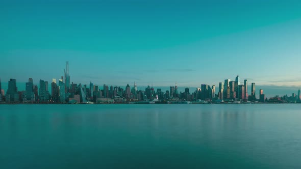 4K time lapse, time goes fast in crowded city