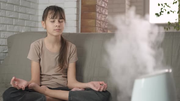 Calm Girl Time By Air Humidifier