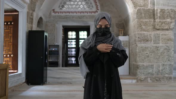 Muslim Woman Masked Muslim Woman Praying