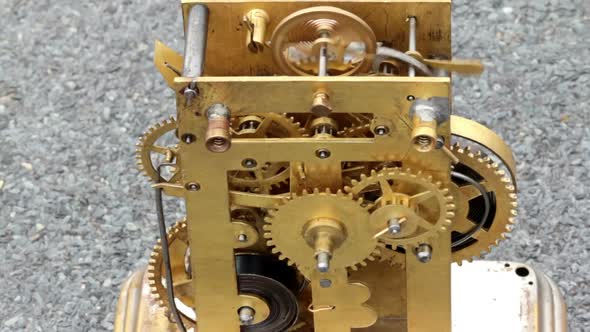 Mechanical Antique Vintage Clock 18