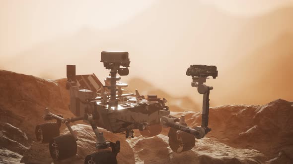 Curiosity Mars Rover Exploring the Surface of Red Planet alt