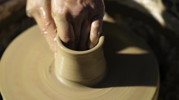 Creating a Jar or Vase of White Clay
