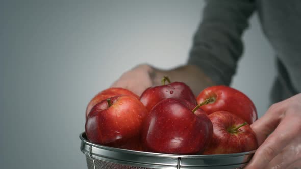 Washing apple, Slow Motion