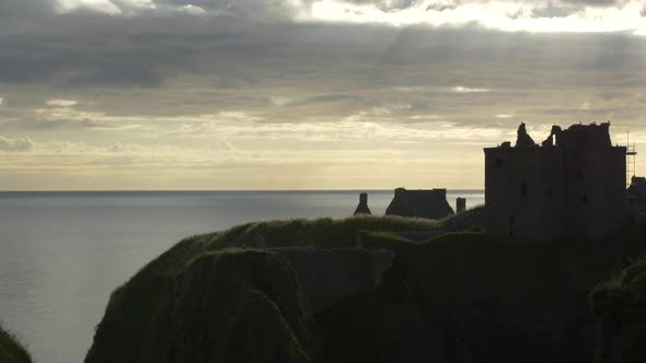 Pan right the Dunnottar Castle