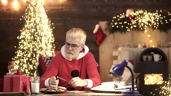 Modern Santa Claus with Sparkles, Bengal, Festive Bright