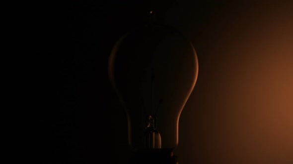 Light bulb, Slow Motion