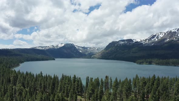 4K Crystal Clear Lake