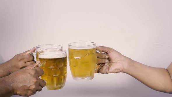 Beer Mug Toast in SloMo