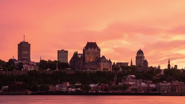 Timelapse of Quebec City at sunset
