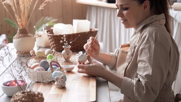 Happy Easter Handcraft Woman Painting Easter Bunny Made From Cold Porcelain Stand for Easter Eggs