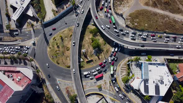 Timelapse of Aqueduct Avenue by day