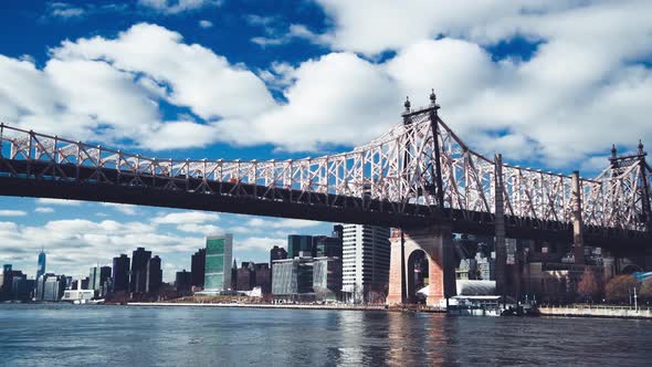 Roosevelt Island and Manhattan Bridge New York