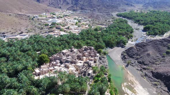 Wadi Mahram Samail Zoom Out to Top 4K Drone Oman