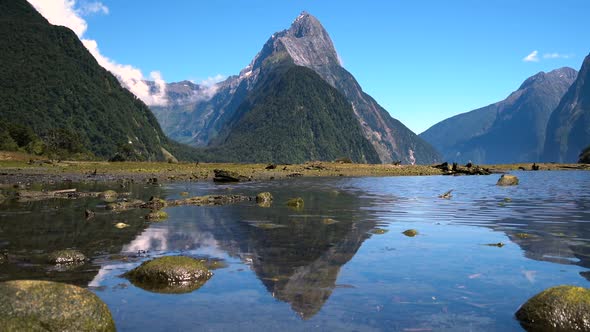 Milford Sound, Fiordland national park, New Zealand