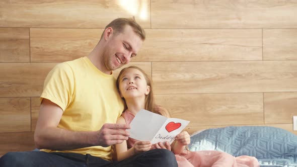 European Daddy on Father Day Received From Caring Little Daughter Paper Postcard Written Message