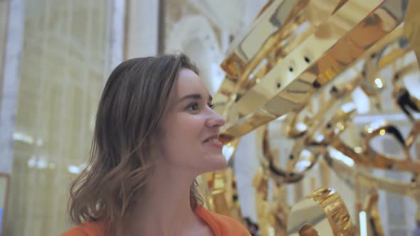 The Girl Enjoys Beautiful Scenery at the Presidential Palace in Abu Dhabi