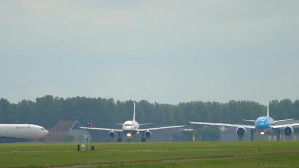 Traffic in Amsterdam Airport